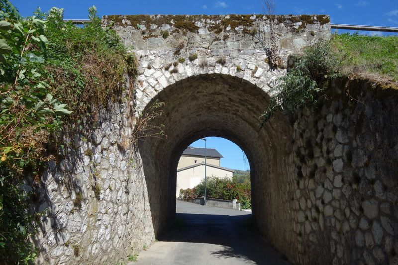 de l'arr&ecirc;t de Recousinez &agrave; la gare de Lacaune-les-Bains