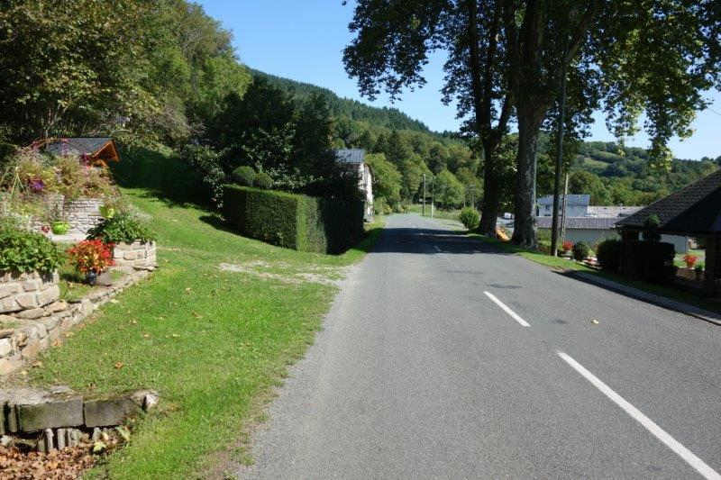 Agrandir l'image De la gare de Lacaze à la gare de Pierre-Ségade