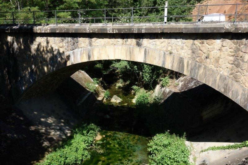 Agrandir l'image Pont ferroviaire maçonné sur le ruisseau de Brézilhou
