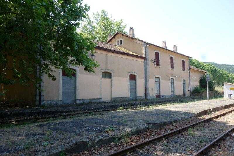 Agrandir l'image bâtiment voyageur de la gare de Couiza-Montazels