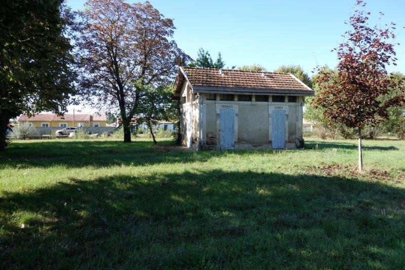 Agrandir l'image Lampisterie toilettes de la gare de Bessières