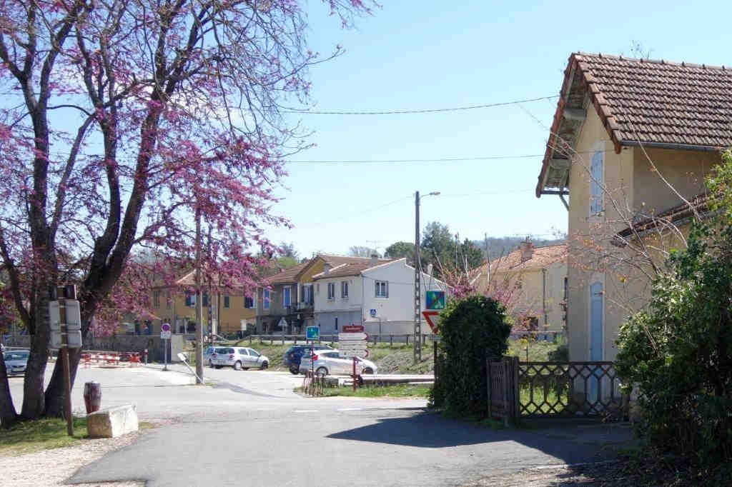 Agrandir l'image De la halte d'Apt-Madeleine à la gare de Saignon