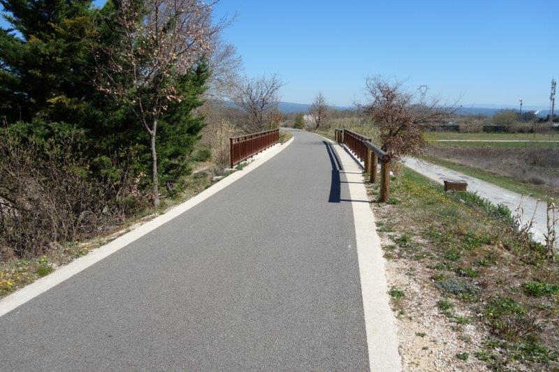 Agrandir l'image De la gare de Robion à la gare de Maubec