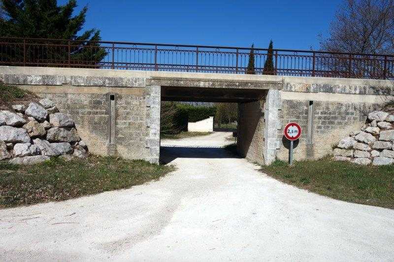 Agrandir l'image De la gare de Robion à la gare de Maubec