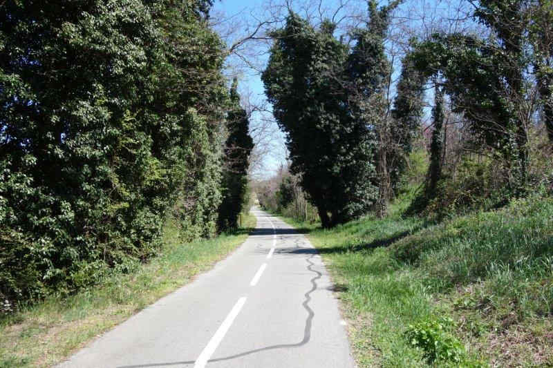 Agrandir l'image De la halte d'Apt-Madeleine à la gare de Saignon