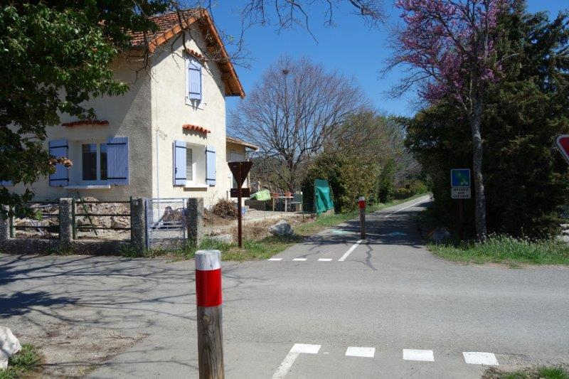 Agrandir l'image De la halte d'Apt-Madeleine à la gare de Saignon