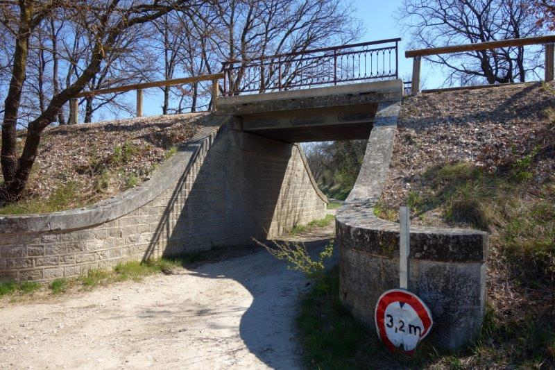 Agrandir l'image De la gare de Robion à la gare de Maubec