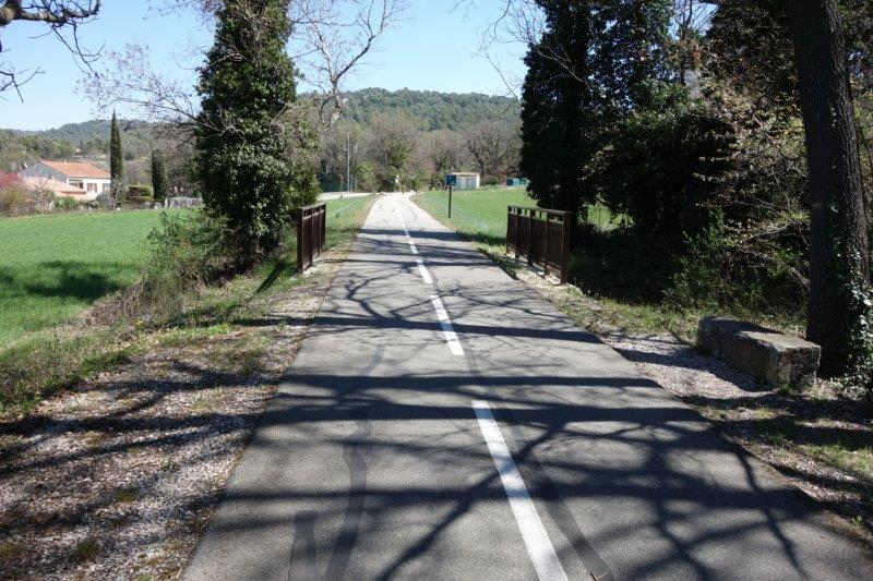 Agrandir l'image De la halte d'Apt-Madeleine à la gare de Saignon