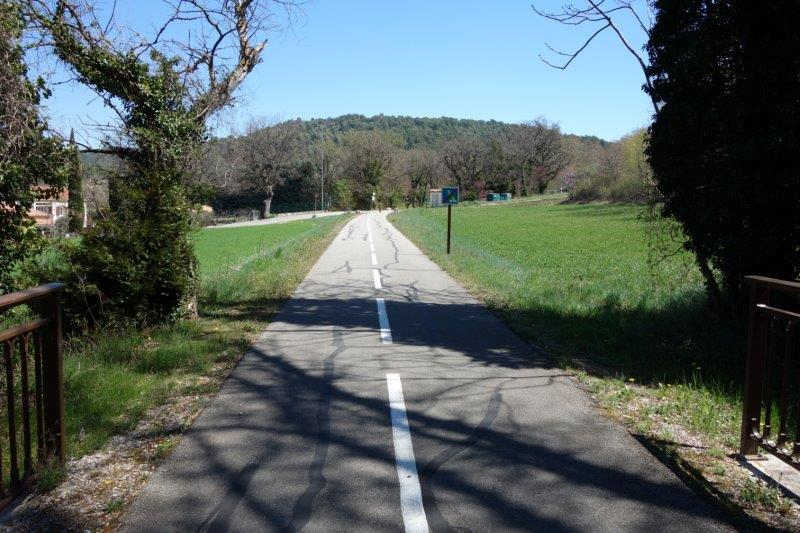 Agrandir l'image De la halte d'Apt-Madeleine à la gare de Saignon