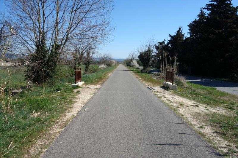 Agrandir l'image De la gare de Robion à la gare de Maubec