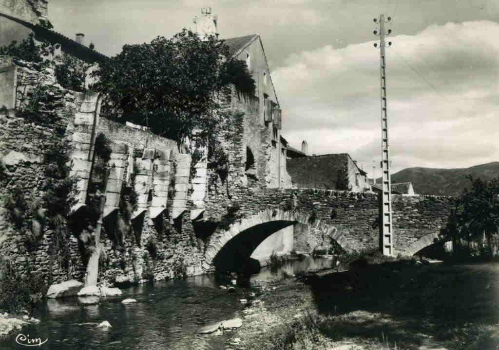 Agrandir l'image Saint-Pons (Hérault) Vestiges de la Maison du Gouverneur (XIIe et XIIe siècle)