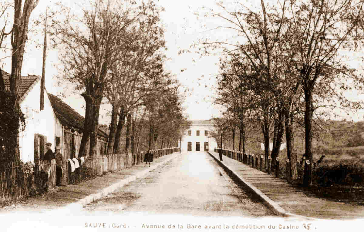 Avenue de la gare de Sauve