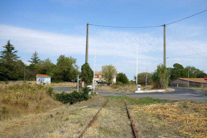 De la gare de Pézenas-Midi à la gare de Lézignan-la-Cèbe