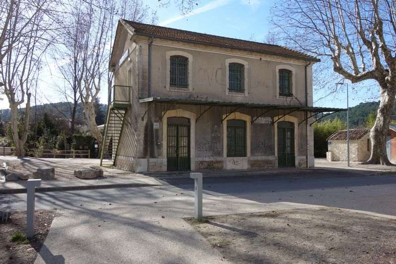 De la gare de Caveurac  la gare de Langlade